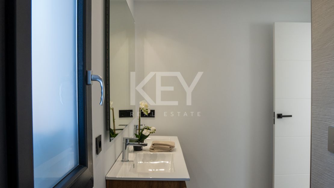 Luxury villa close to golf in La Cala Golf, Mijas Costa