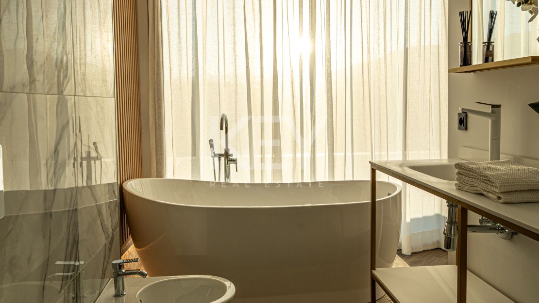 Luxury villa close to golf in La Cala Golf, Mijas Costa