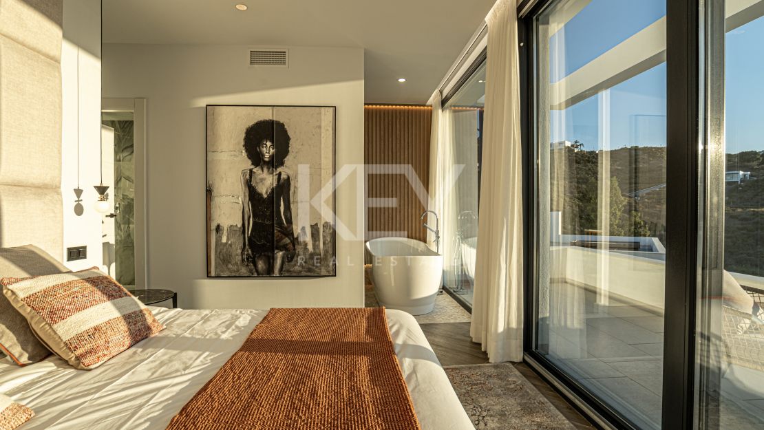 Luxury villa close to golf in La Cala Golf, Mijas Costa