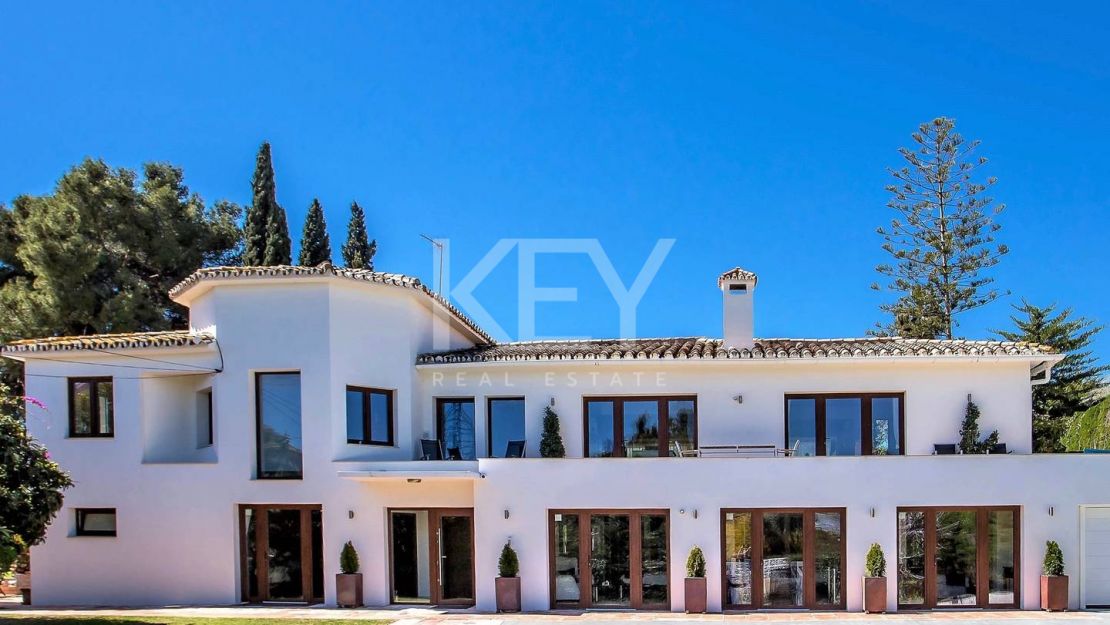 Villa Ashby: Modern Holiday Rental and Sale Villa in San Pedro