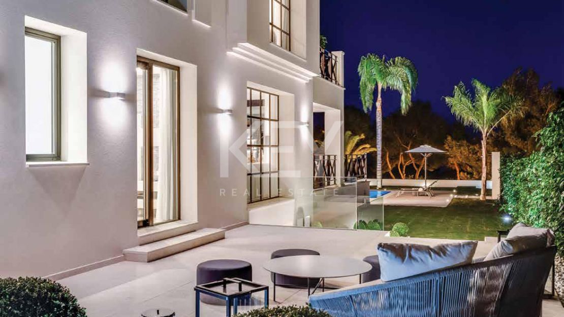 Luxury villa with a a sea view situated in Sierra Blanca, Marbella