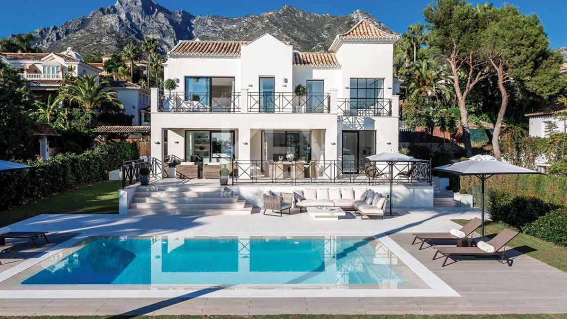 Luxury villa with a a sea view situated in Sierra Blanca, Marbella