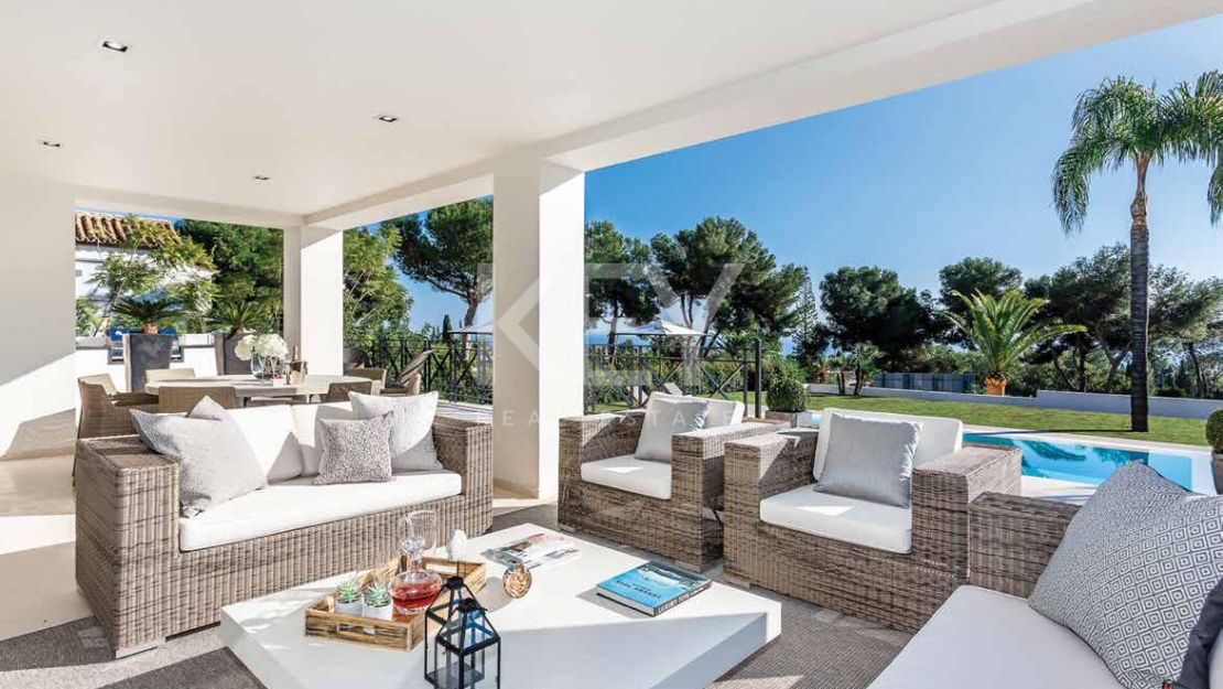 Luxury villa with a a sea view situated in Sierra Blanca, Marbella