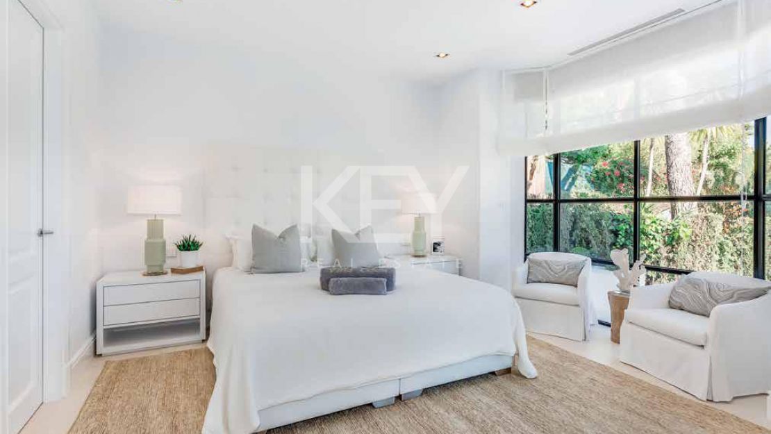 Luxury villa with a a sea view situated in Sierra Blanca, Marbella