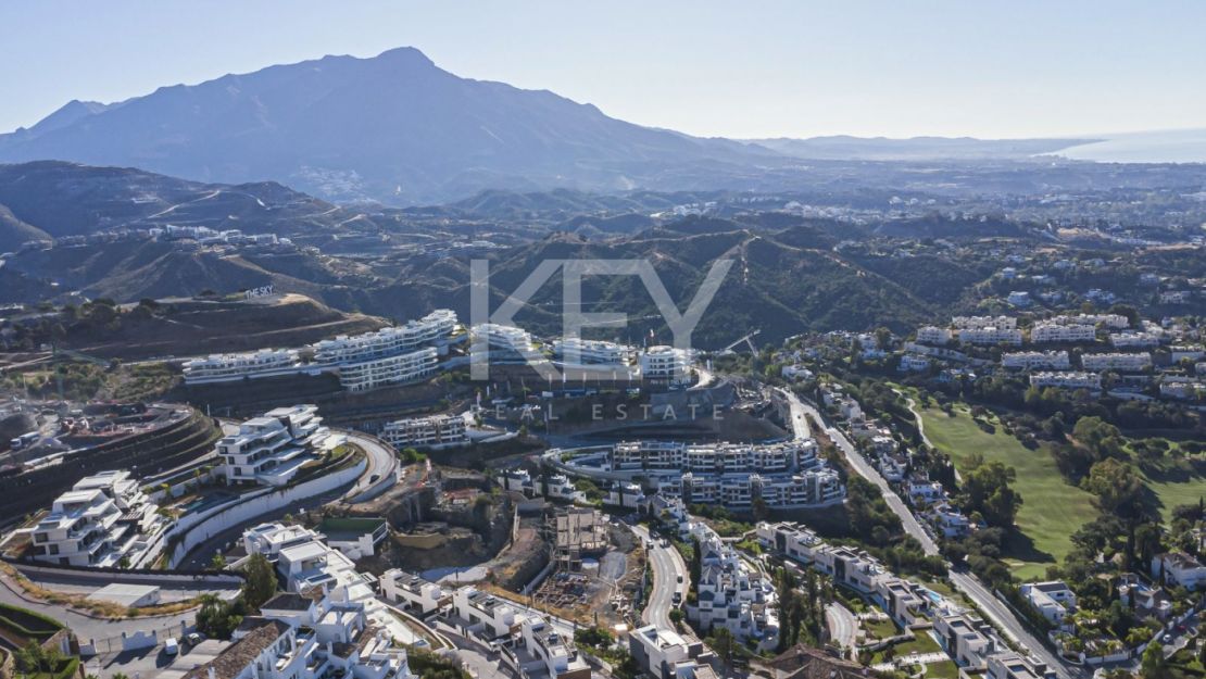 Современный дом с панорамным видом на море в Бенахависе