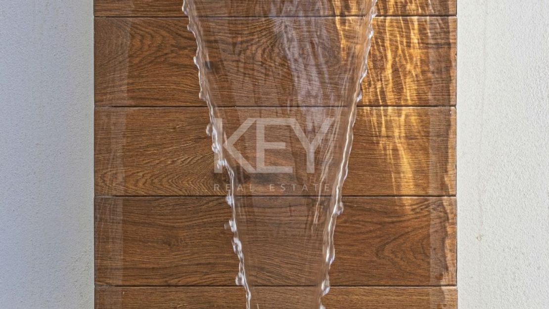 Современный дом с панорамным видом на море в Бенахависе