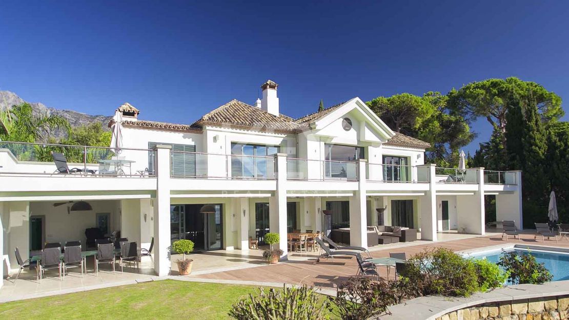 Spectacular villa with panoramic sea views for sale, Marbella Golden Mile 