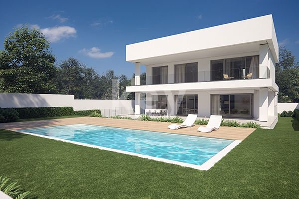 Villas contemporáneas en venta cerca de la playa en Puerto Banús