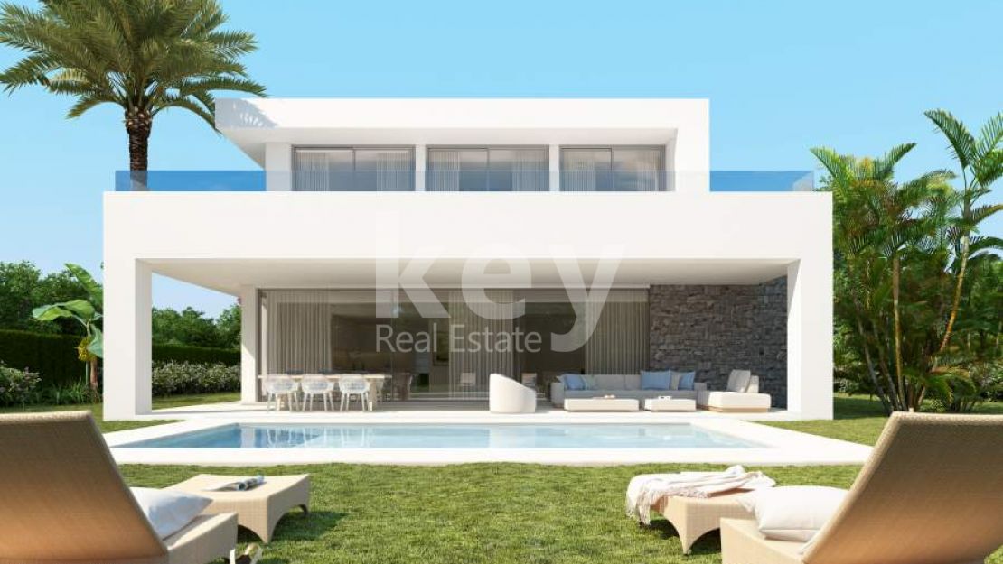 Beautiful and modern villas in Rio Real, Marbella