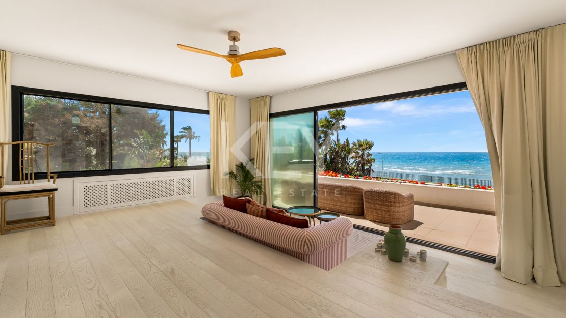 Villa Encanto: Beachfront Mediterranean villa in Guadalmina Baja