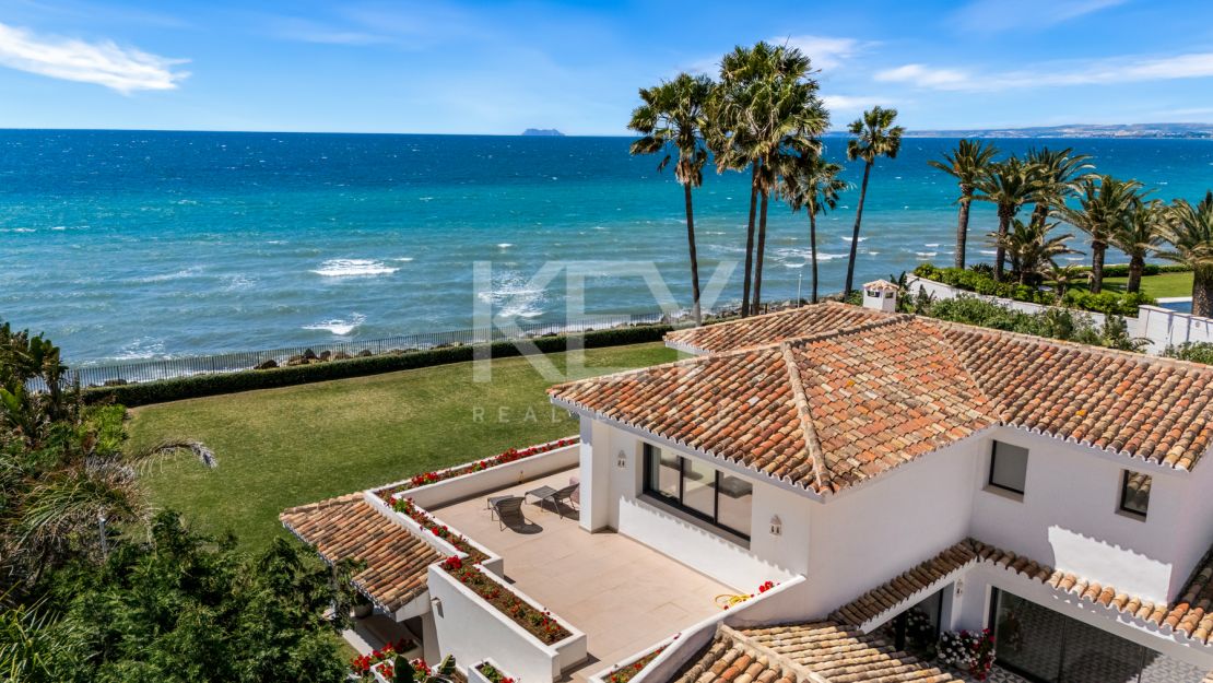 Villa Encanto: Beachfront Mediterranean villa in Guadalmina Baja