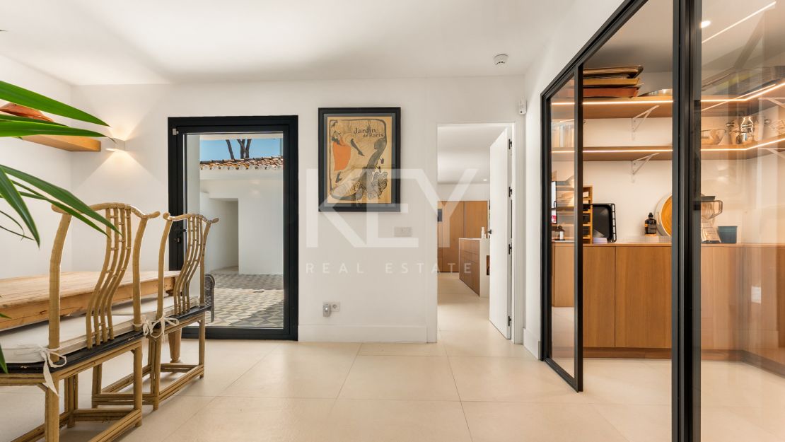 Villa Encanto: Beachfront Mediterranean villa in Guadalmina Baja