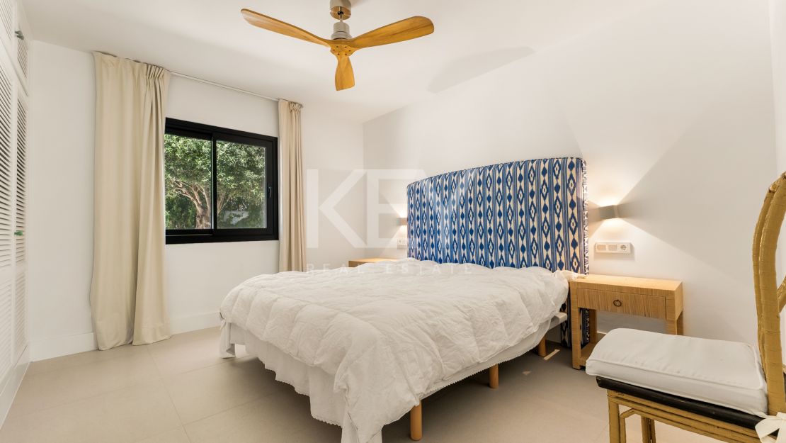 Villa Encanto: Beachfront Mediterranean villa in Guadalmina Baja