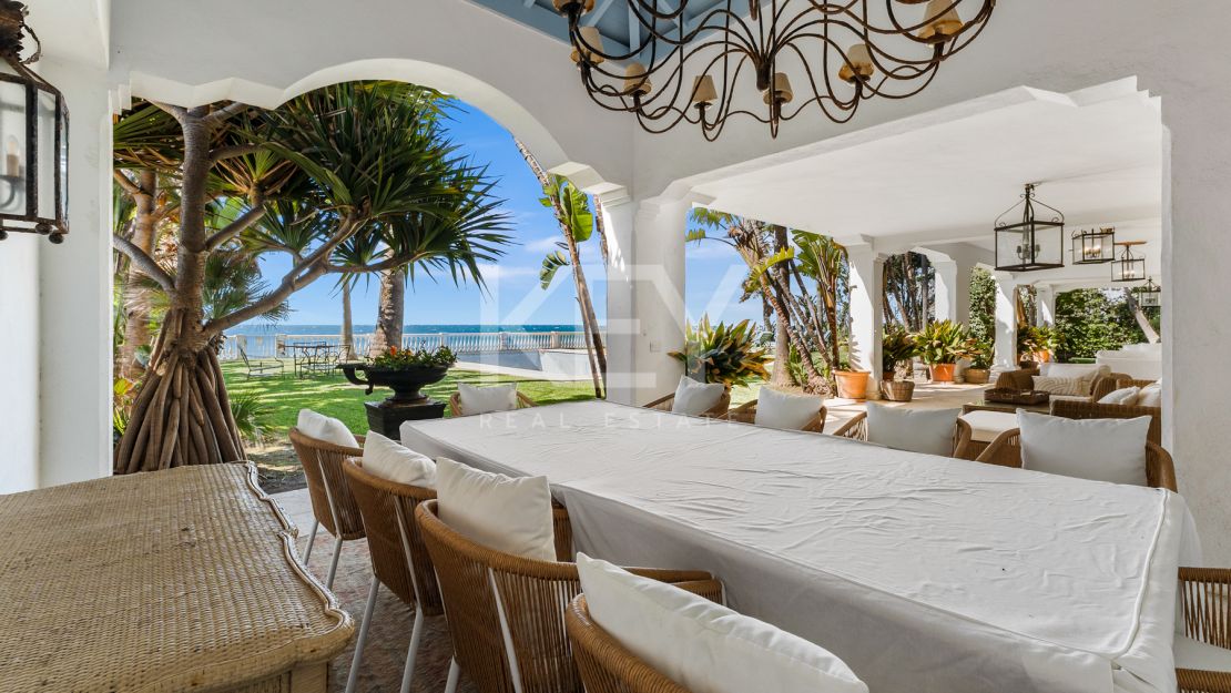 Villa Fiorella: Beachfront Villa for sale and rent in Guadalmina Baja, San Pedro