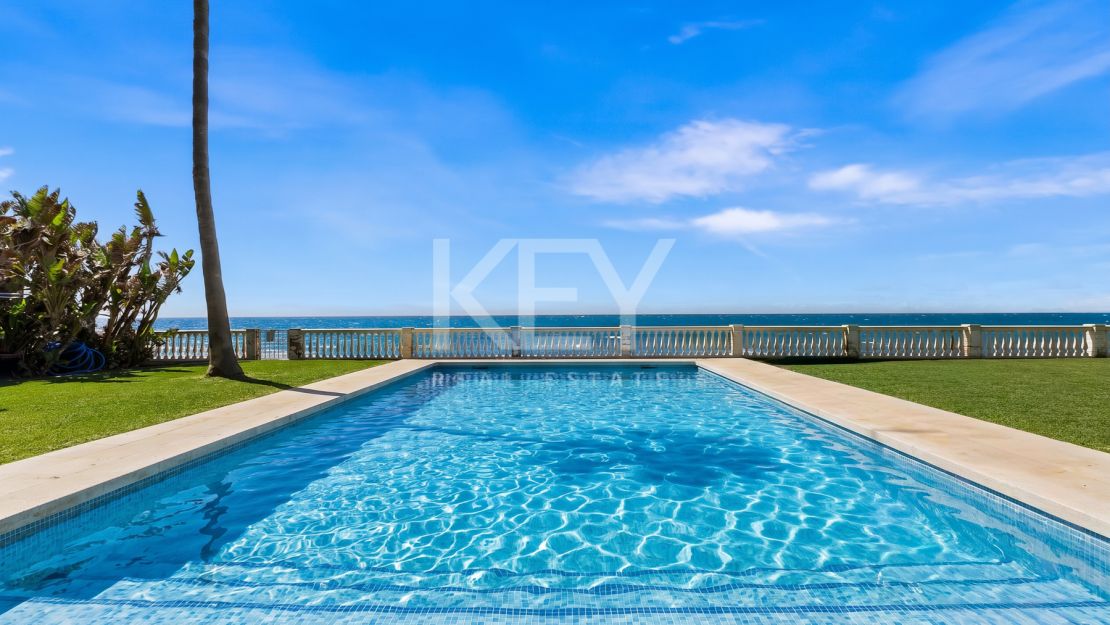 Villa Fiorella: Beachfront Villa for sale and rent in Guadalmina Baja, San Pedro