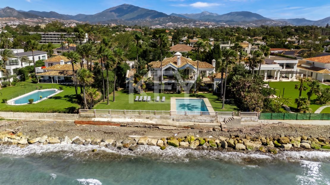 Villa Fiorella: Beachfront Villa for sale and rent in Guadalmina Baja, San Pedro