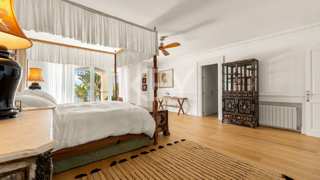 Villa Fiorella: Beachfront Villa for sale and rent in Guadalmina Baja, San Pedro