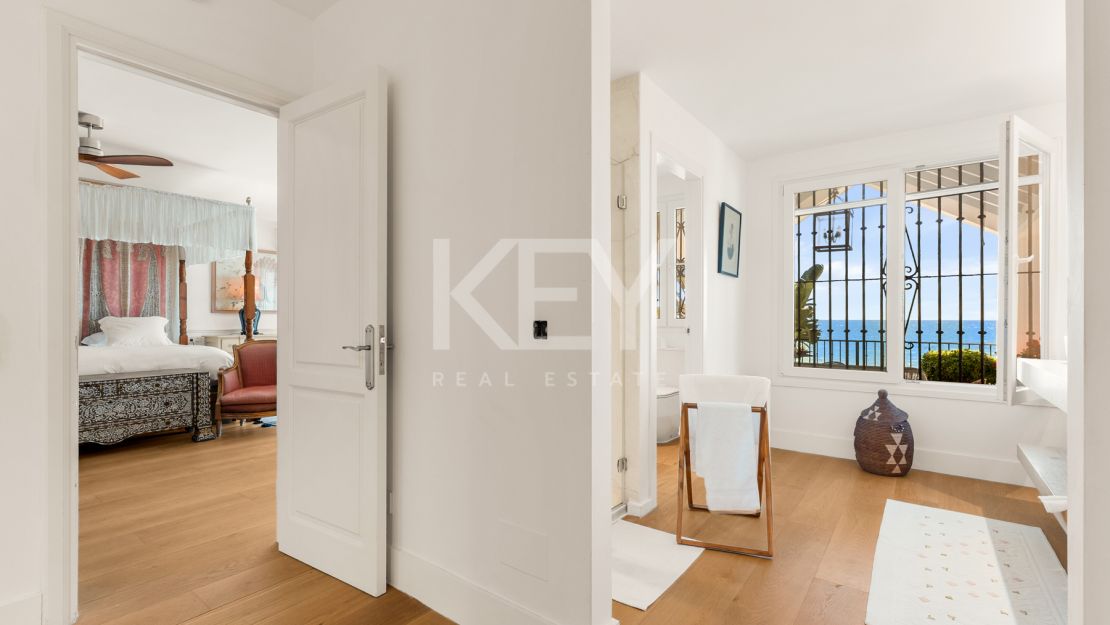 Villa Fiorella: Beachfront Villa for sale and rent in Guadalmina Baja, San Pedro