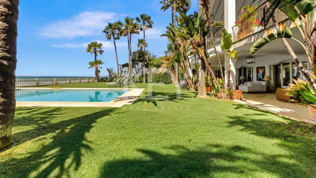 Villa Fiorella: Beachfront Villa for sale and rent in Guadalmina Baja, San Pedro