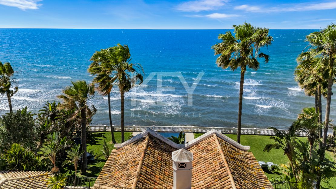 Villa Fiorella: Beachfront Villa for sale and rent in Guadalmina Baja, San Pedro