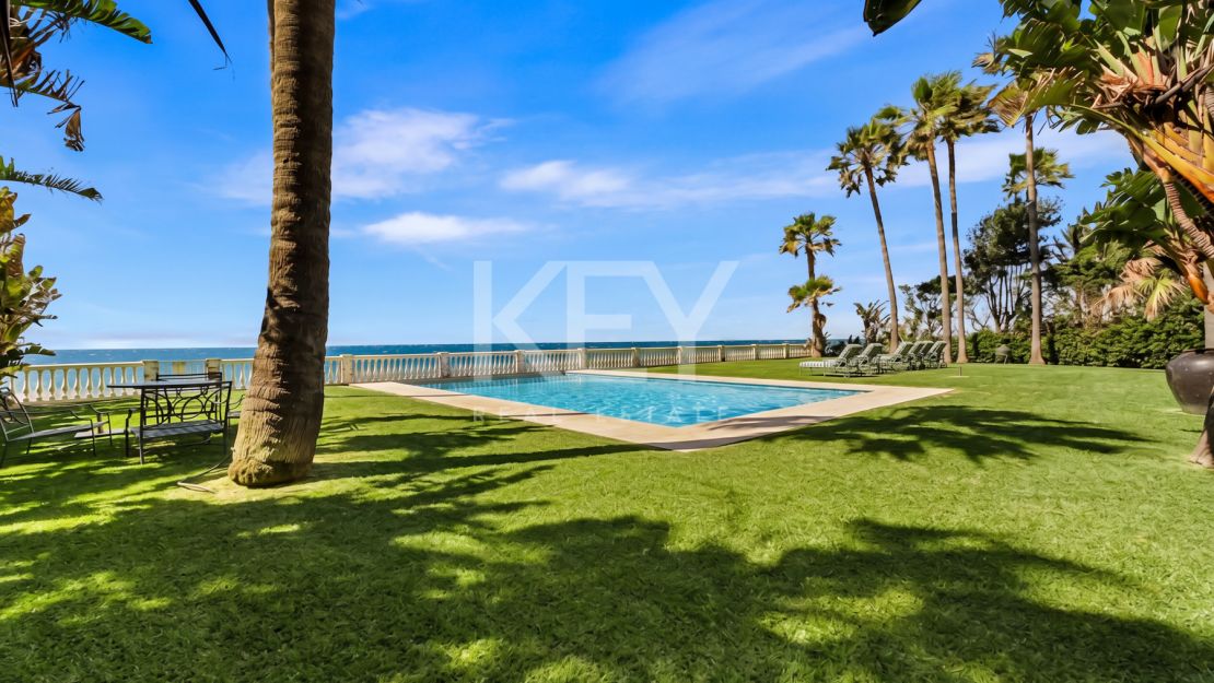 Villa Fiorella: Beachfront Villa for sale and rent in Guadalmina Baja, San Pedro