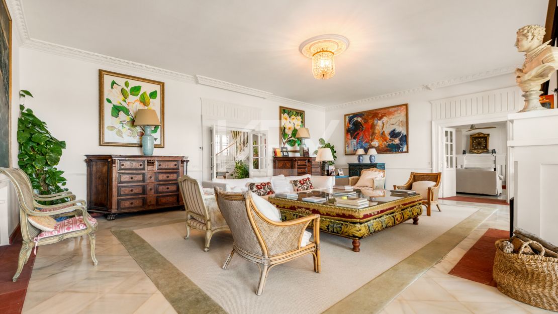 Villa Fiorella: Beachfront Villa for sale and rent in Guadalmina Baja, San Pedro