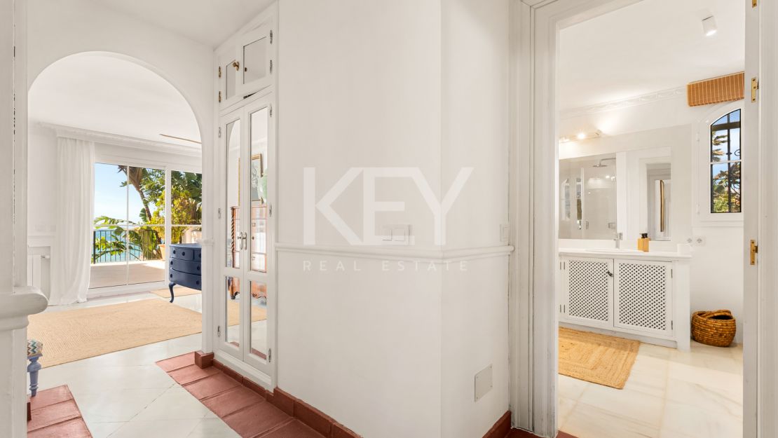 Villa Fiorella: Beachfront Villa for sale and rent in Guadalmina Baja, San Pedro
