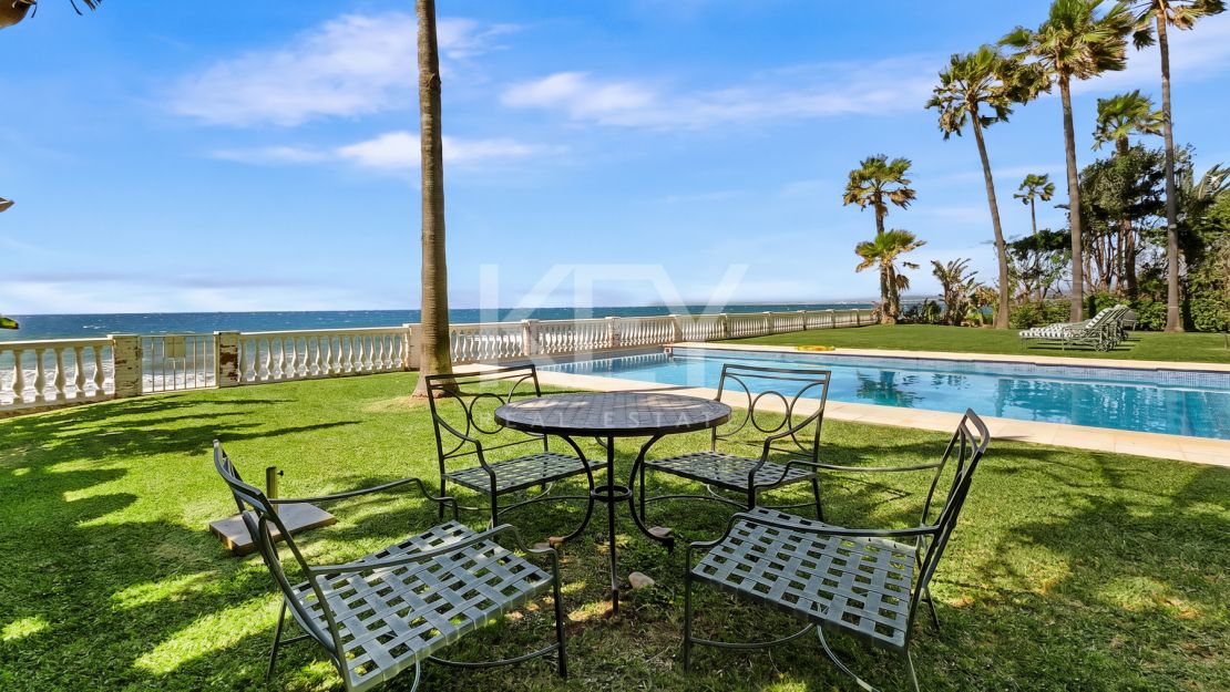 Villa Fiorella: Beachfront Villa for sale and rent in Guadalmina Baja, San Pedro