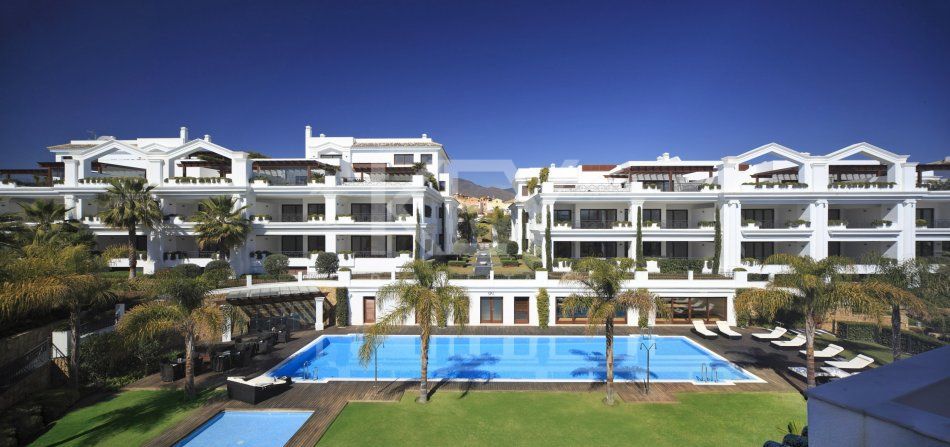 Frontline beach apartments in New Golden Mile, Estepona
