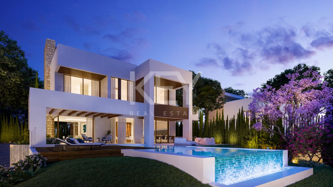 Contemporary villa in gated community and walking distance to the beach in Golden Mile, Marbella 