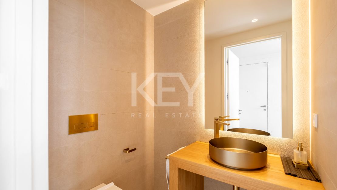 Villa De Lujo Con Vistas Panorámicas, Spa Privado Y Estilo De Vida Excepcional En El Paraíso, Estepona Este