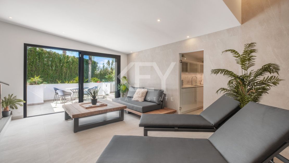 Villa De Lujo Con Vistas Panorámicas, Spa Privado Y Estilo De Vida Excepcional En El Paraíso, Estepona Este