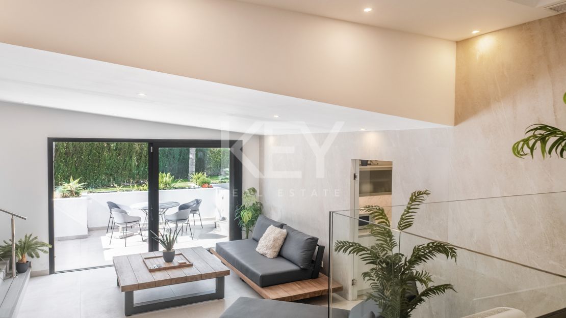 Villa De Lujo Con Vistas Panorámicas, Spa Privado Y Estilo De Vida Excepcional En El Paraíso, Estepona Este