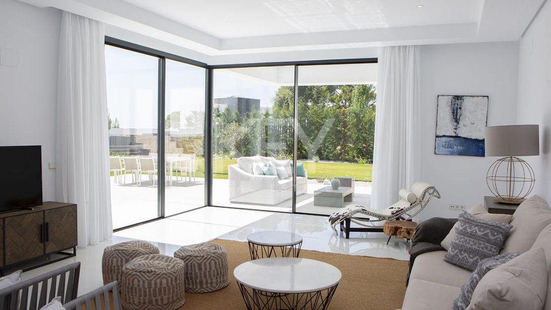 Панорамные виды на море: современная вилла с полной приватностью в Монте Майор, Бенахавис