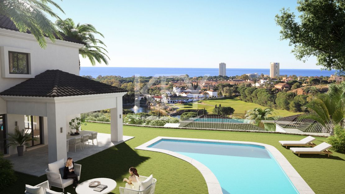 Frontline golf luxury villas in Elviria, Marbella 