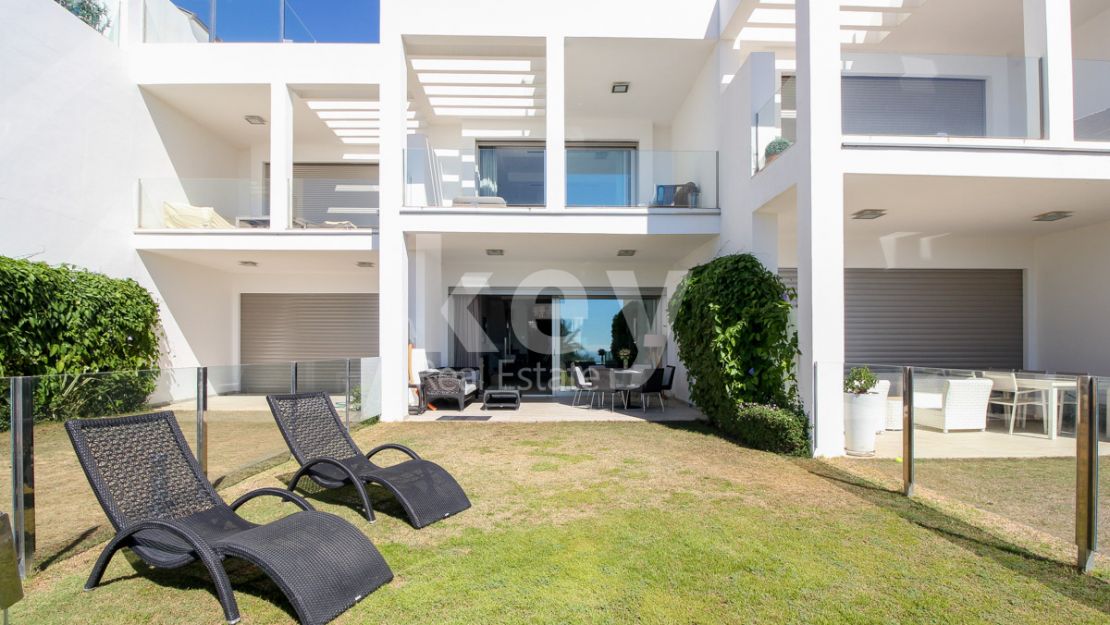 Casa Domus: sea views townhouse for rent in Golden Mile, Marbella