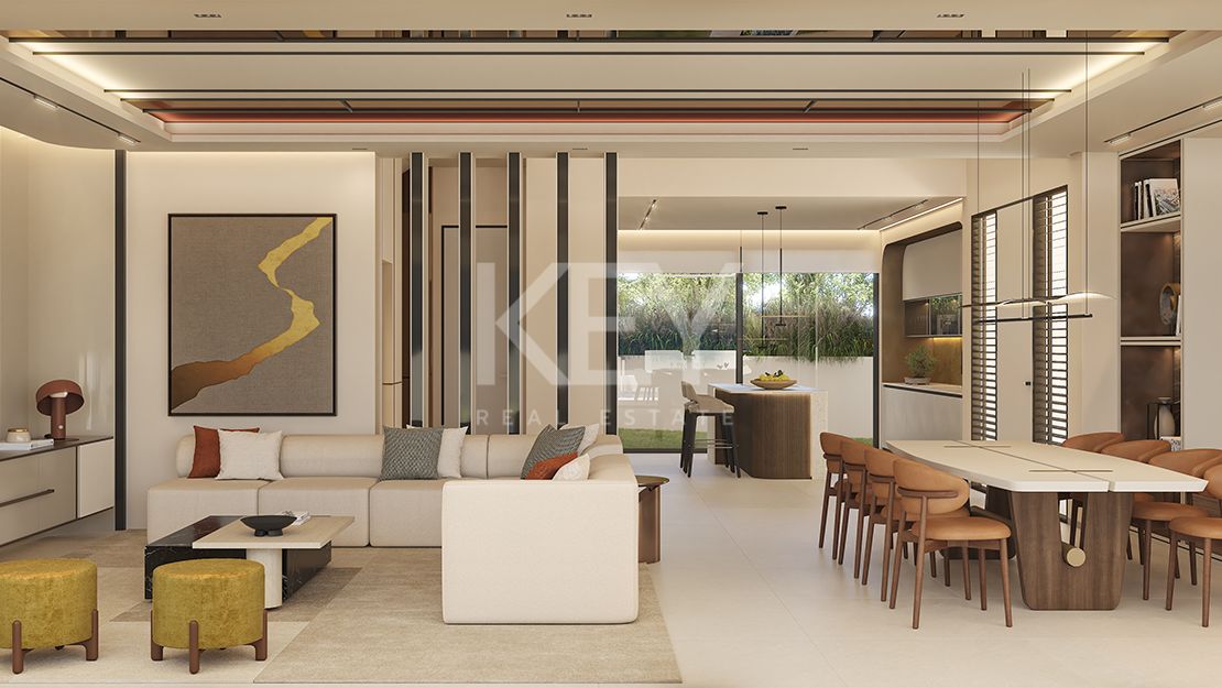 Lujosa villa pareada situada en primera línea de playa en Las Chapas, Marbella