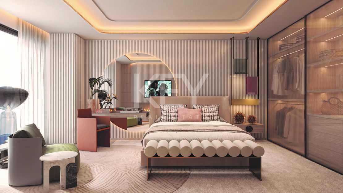 Lujosa villa pareada situada en primera línea de playa en Las Chapas, Marbella