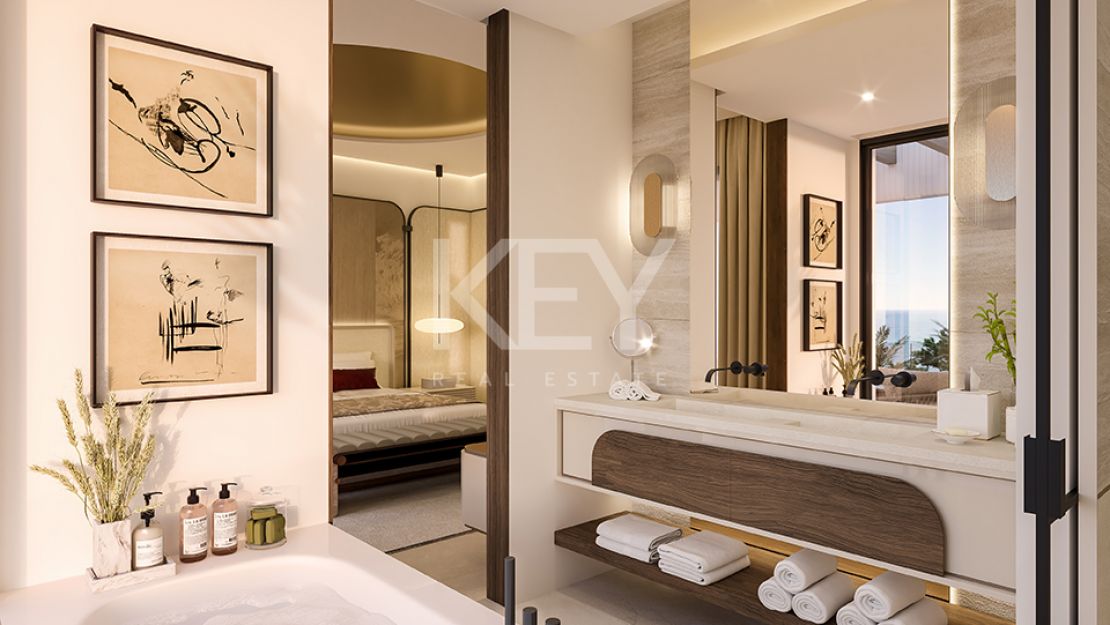 Lujosa villa pareada situada en primera línea de playa en Las Chapas, Marbella