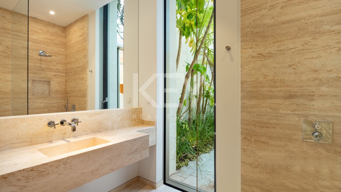 Modern and stylish new development villa for sale in Casares