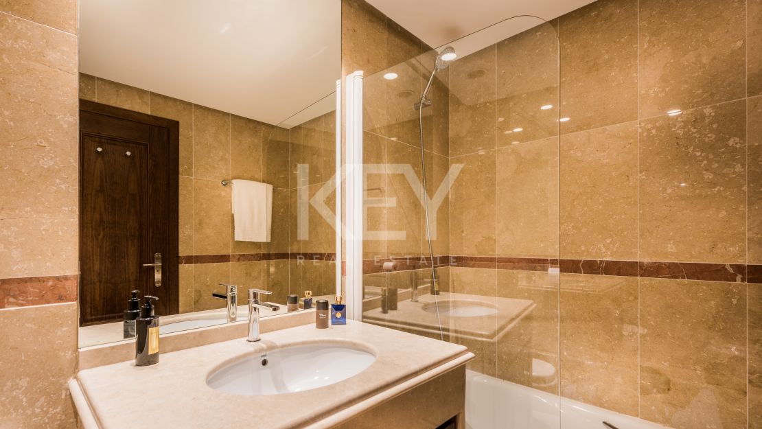 Penthouse The Views: пляжный пентхаус на второй линии пляжа в восточной части Марбельи