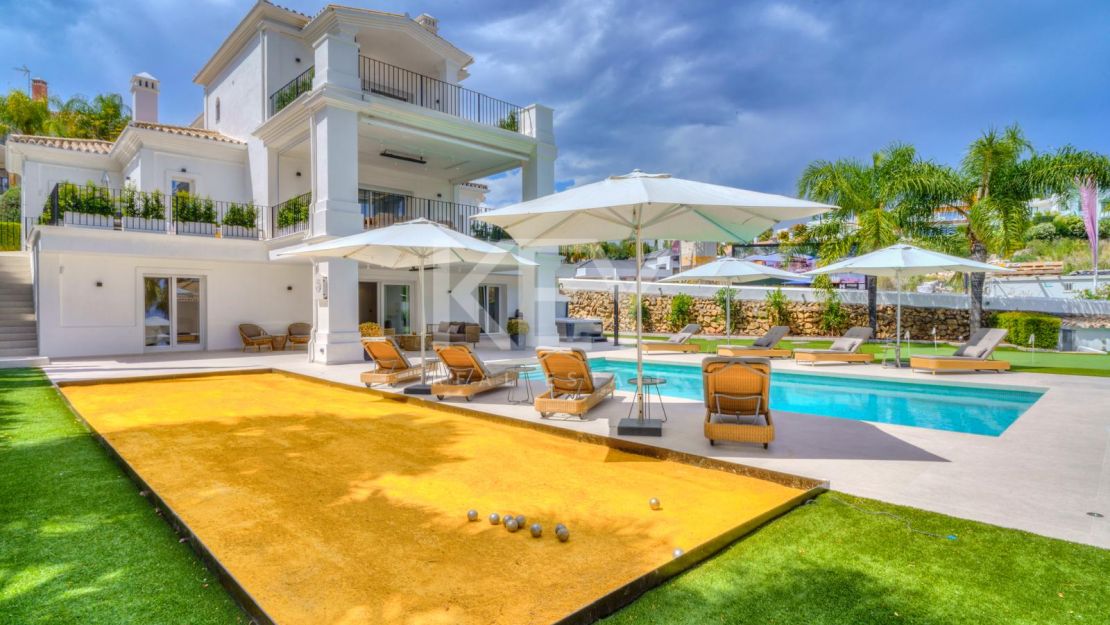 Villa Ibiza: Impresionante villa en Nueva Andalucía, Marbella