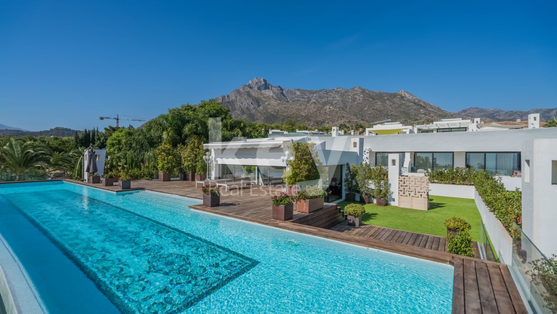 Panoramic sea views luxury penthouse in Sierra Blanca, Golden Mile
