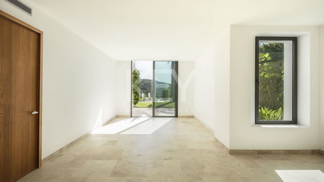 Impressive villa in exclusive area in Finca Cortesin, Casares