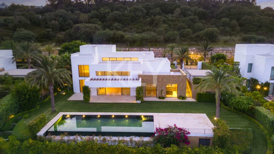 Impressive villa in exclusive area in Finca Cortesin, Casares