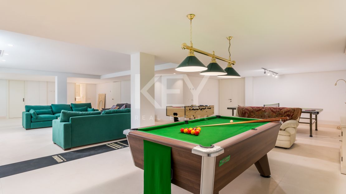 Villa contemporánea junto a la playa - a pasos del mar y Puerto Banús en Cortijo Blanco