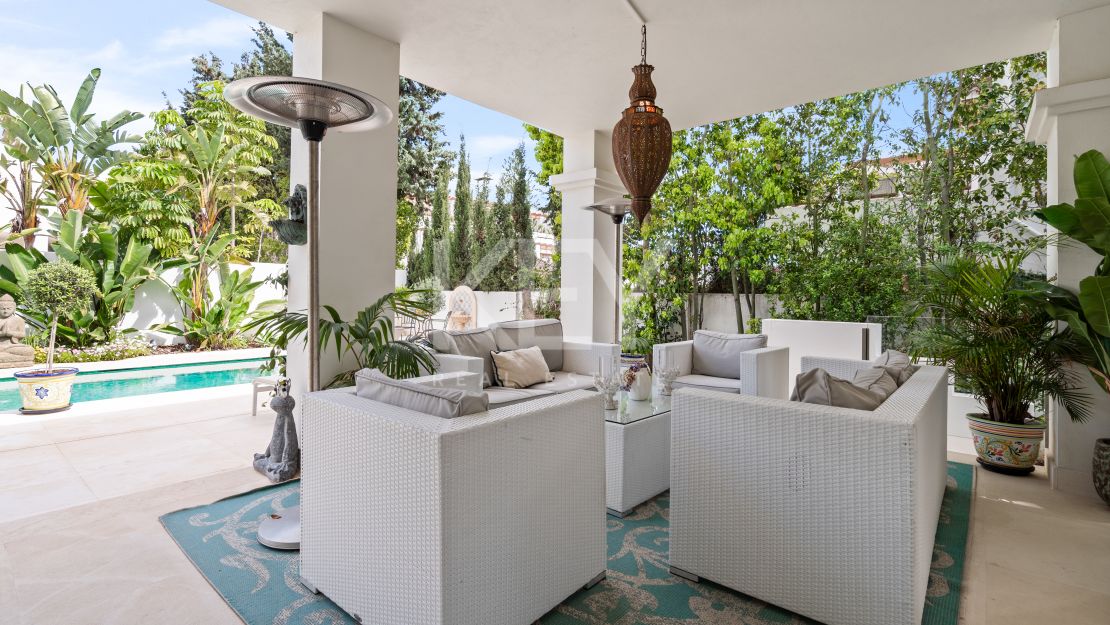 Villa contemporánea junto a la playa - a pasos del mar y Puerto Banús en Cortijo Blanco