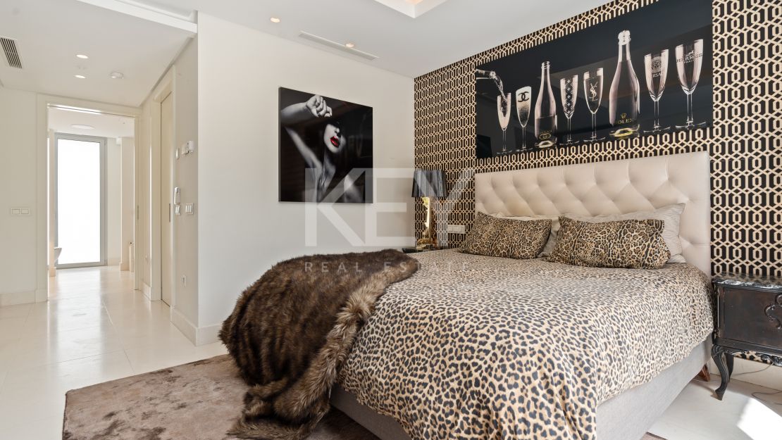 Villa contemporánea junto a la playa - a pasos del mar y Puerto Banús en Cortijo Blanco