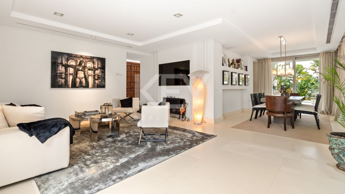 Villa contemporánea junto a la playa - a pasos del mar y Puerto Banús en Cortijo Blanco