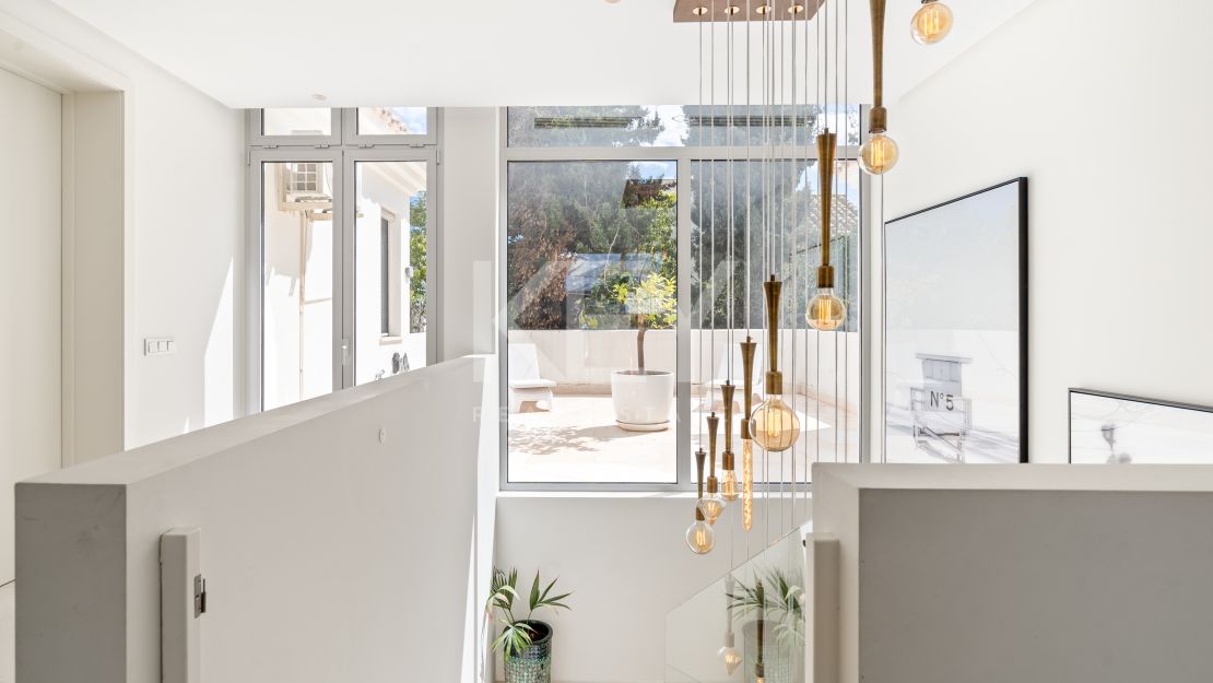 Villa contemporánea junto a la playa - a pasos del mar y Puerto Banús en Cortijo Blanco